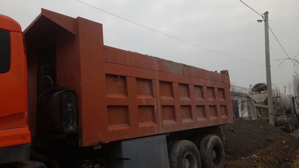 Do Feng юк машинаси сотилади 
Йили 2016 
Балонлар 100 % 10 дона ян