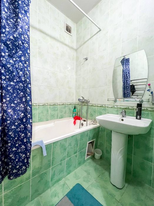 Буюк Ипак Йули 2/3/4 Максим Горький