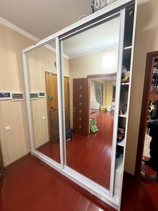 Шкаф Купе в Новом состоянии.