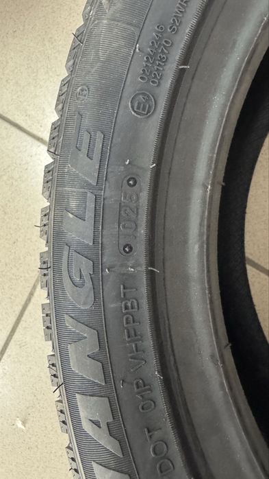 215/55R17 TRIANGLE