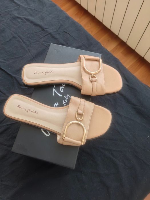 Чехли Anna Taddei