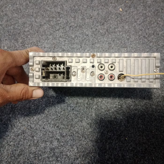 Magnitafon ovoz tiniq ovoz  balandligi 63