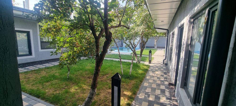 Янги куриб битказилган Чойхона кафе ижарага берилади.