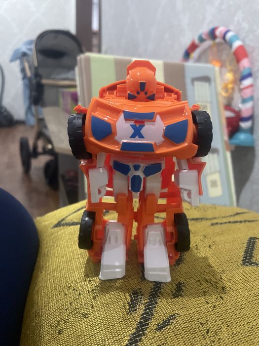 Тобот Х купил за 1000