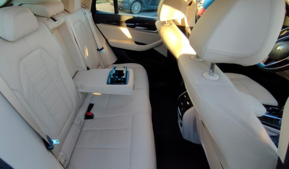 Urgent! BMW Luxury Edition 4x4 XDrive
320 CP Cup