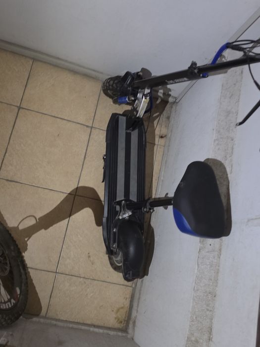 Продам элеетросамокат