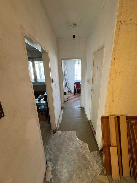 Двустаен апартамент в Люлин 2