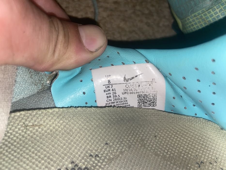 Бутсий Футболний Naik