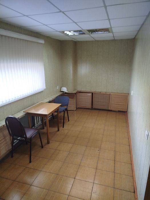 комната под мини офис или склад