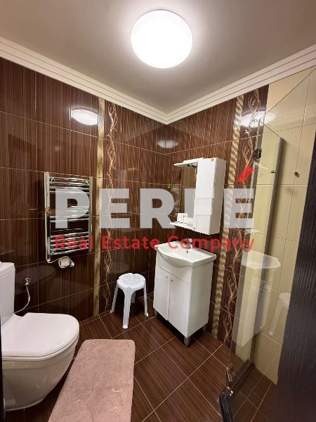 Продава се Четиристаен апартамент в Бургас, Център - 142 кв.м за 3662 €/кв.м - Снимка #8