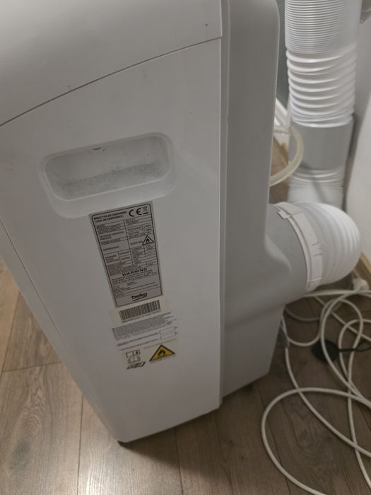 Vândă 2 aparate  aer conditionat portabil  Beko 950 lei și Heinner are garanție 3 anifolosit foarte puțin 1250 lei