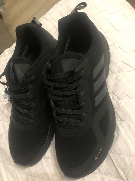 Зимние кроссовки адидас 20000 тг