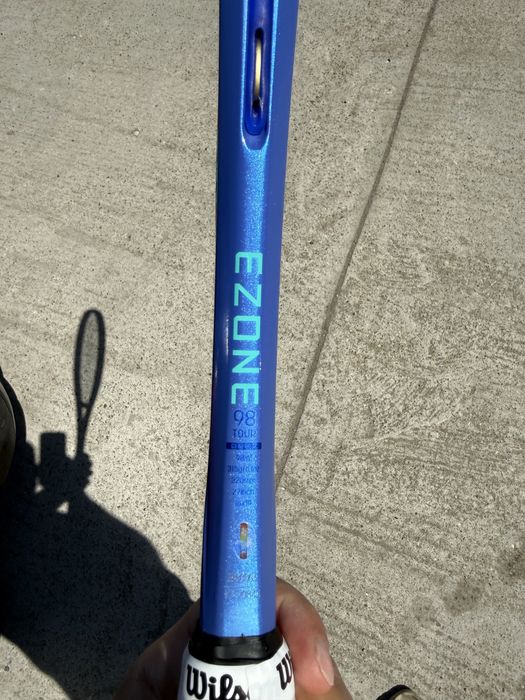 Vand racheta tenis yonex ezone 98 tour