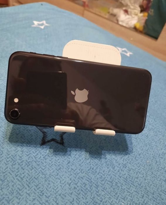 iPhone SE 128gb baterie 86%