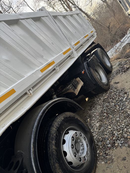 Iveco EuroTrakker 8x4