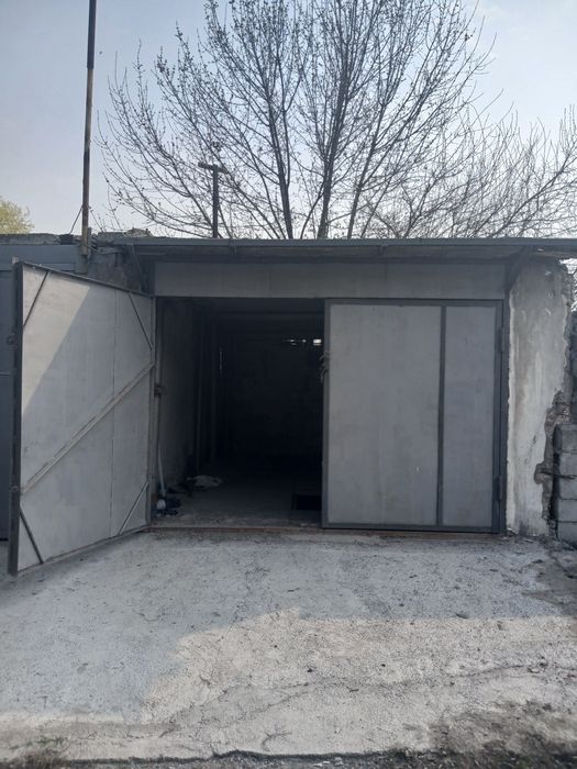 Гараж подваллик.