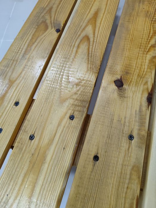 Продам скамейки деревянные (лак)