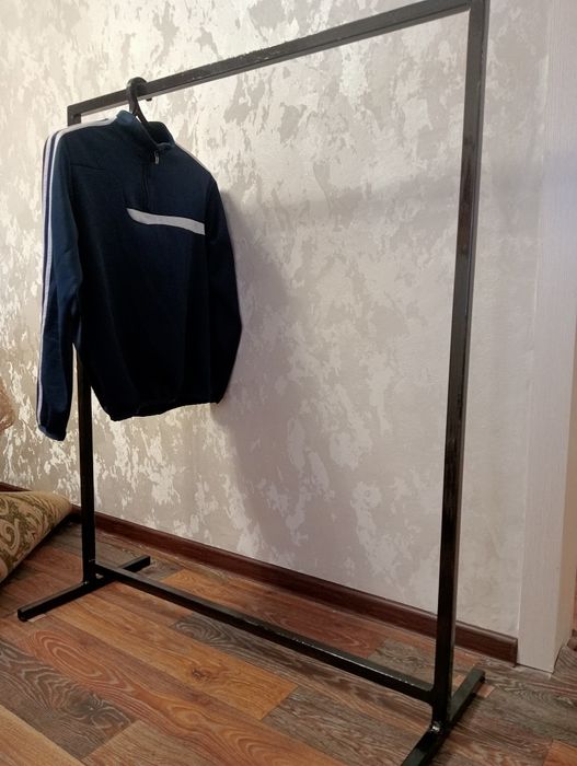 Вешалка напольная