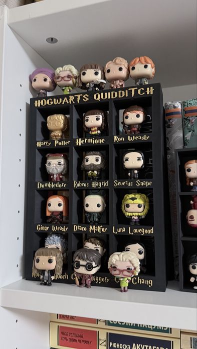 Продам новую полку для киндеров гарри поттер