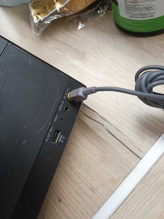 Bloetooth преносима тонколона Sony.