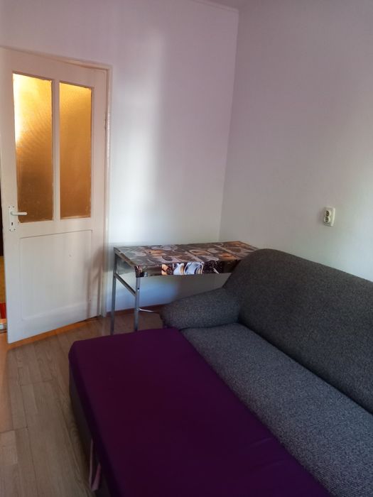 Închiriez garsoniera mobilata utilata zona tractoru