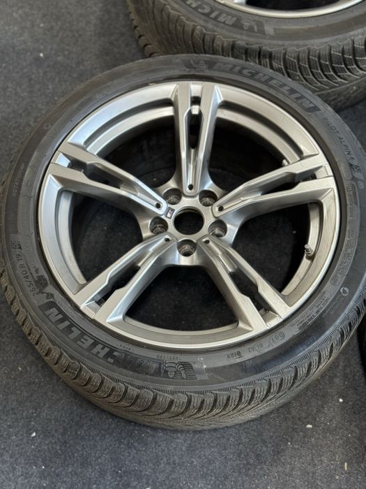 jante cu anvelope iarna  bmw m5 f90 m8 f91 r19