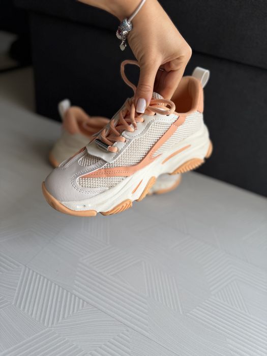 Сникърси Steve Madden