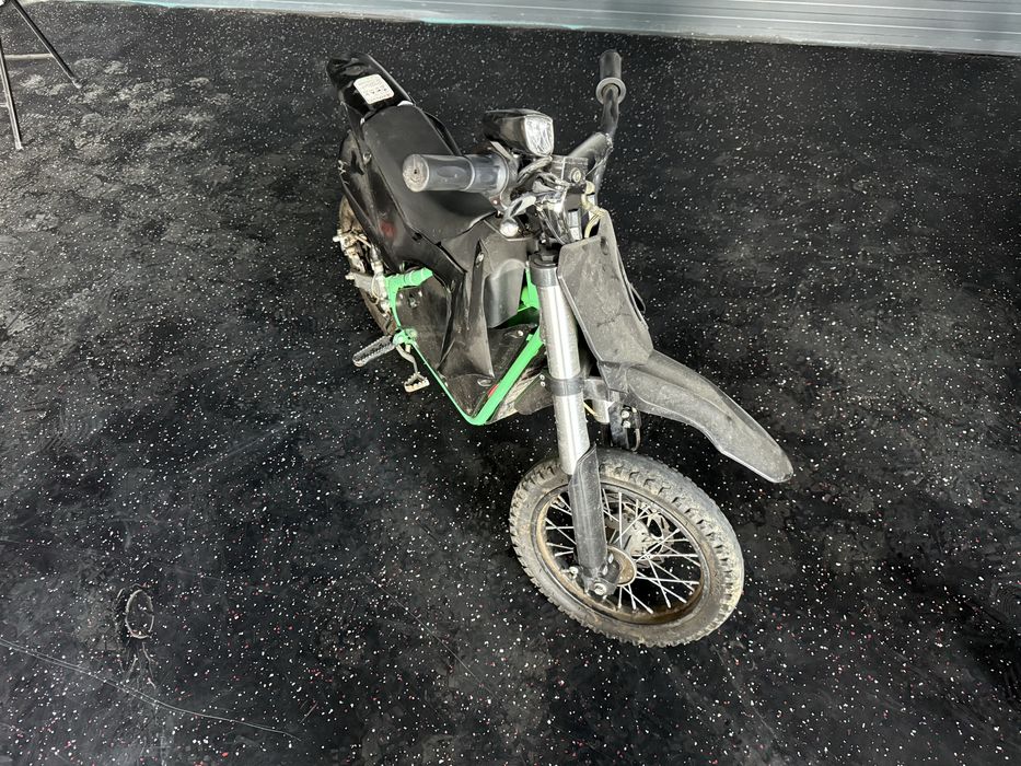 Motocicleta cross copii 9-12 ani