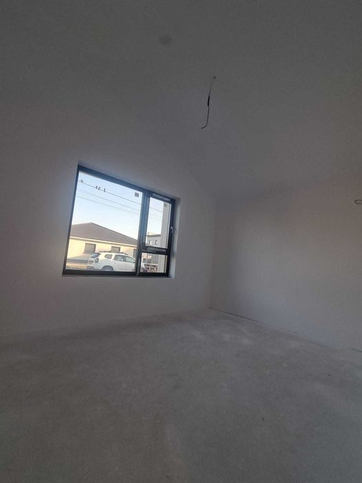 Vand duplex modern pe parter, in  Ghiroda, toate utilitatile, 141 mp utili, 420 mp teren, gradina 130 mp