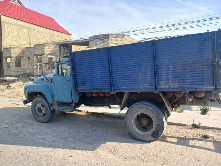 Zil 130 zo'r holatda