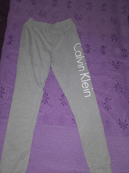 Pantaloni Calvin Klein(băieți) mărimea S