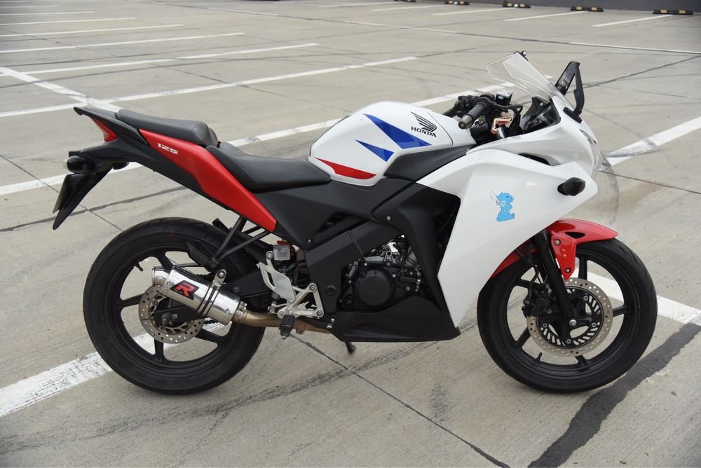 Honda cbr 125 2015