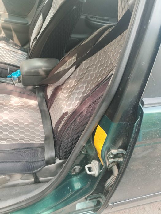 Тойота Авенсис, 1999 г.в.