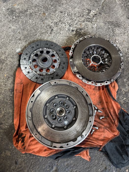 Маховик , съединител бмв m47 163кс