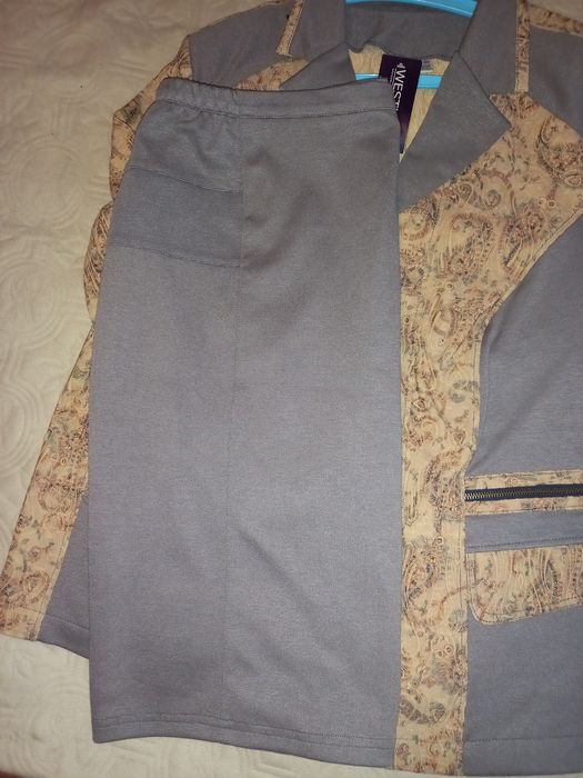 Костюм женский, новый.