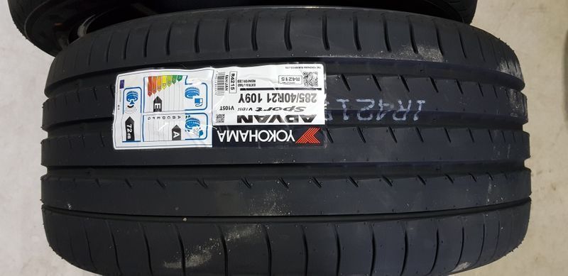 285/40/21 YOKOHAMA 2бр