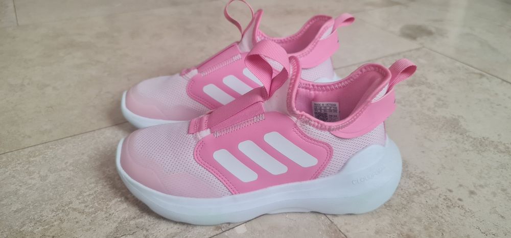 Adidasi fete roz marca adidas mas 35.5