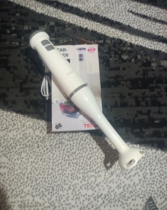 Mixer vertical de mână în stare foarte bună