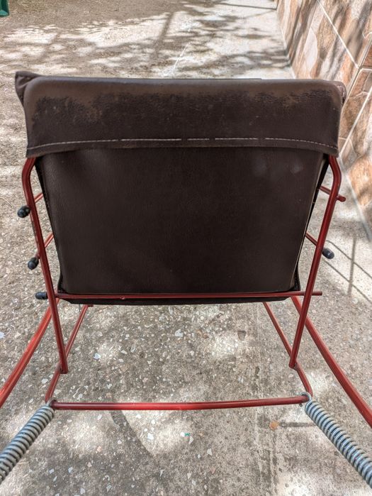 Ретро люлка тип люлеещо се конче