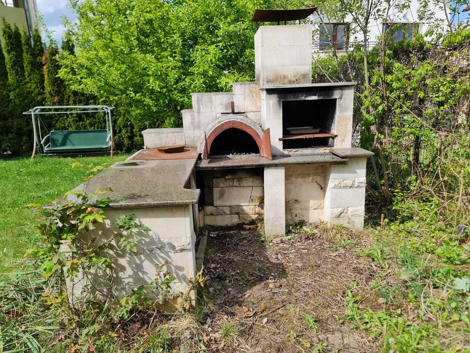 Gratar din samota cu cuptor plita fonta si ceaun, piatra Vistea granit