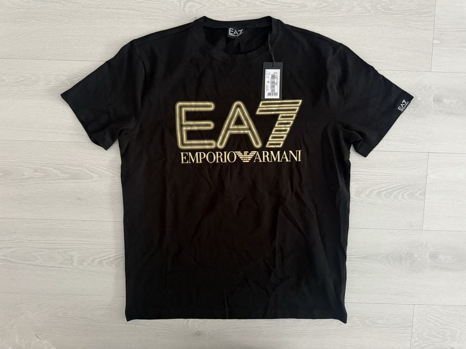 Продам футболки EA7