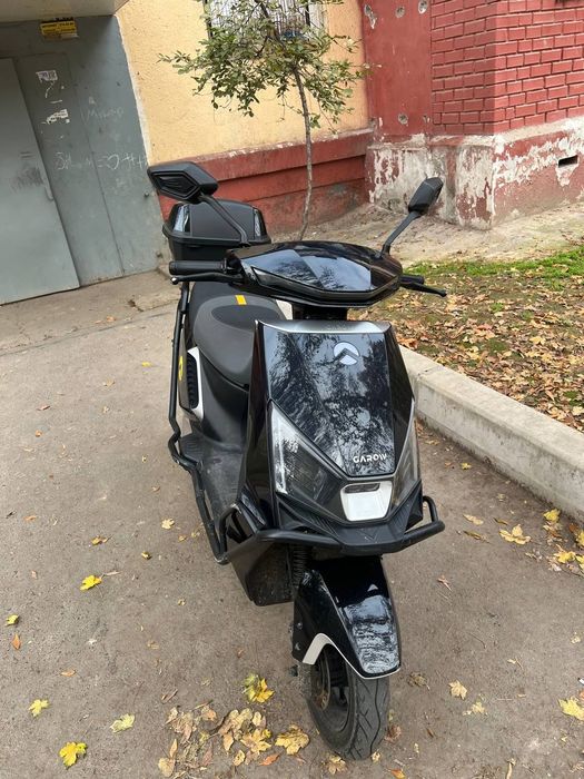 Skuter sotiladi Srochno tok bilan