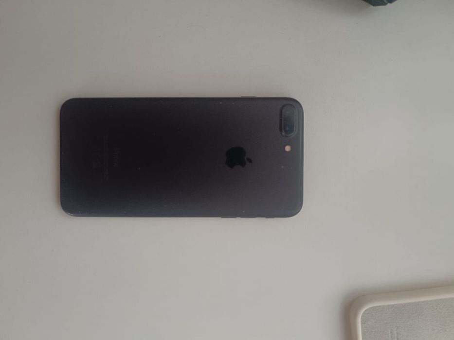 Продам айфон 7+ за 30000тг