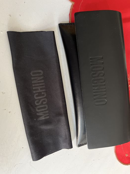 Слънчеви очила Moschino