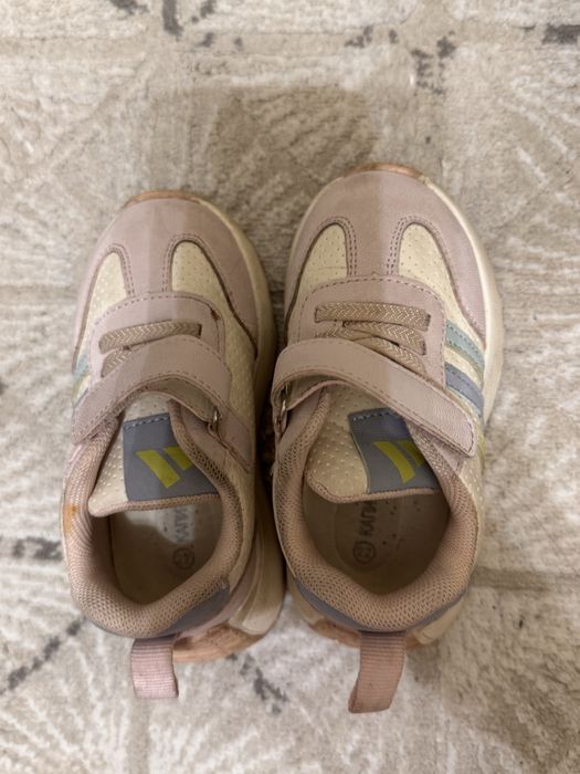 Продам обувь для девочки. На весну и лето