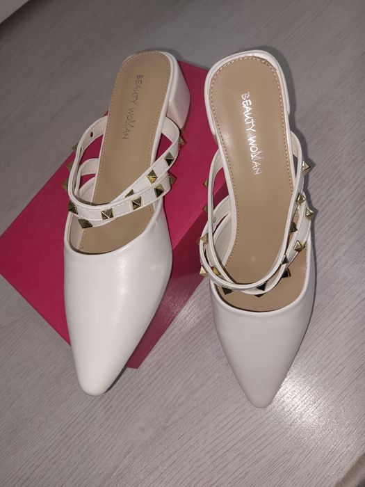 Qizlar va ayollar uchum modniy oyoqkiyim