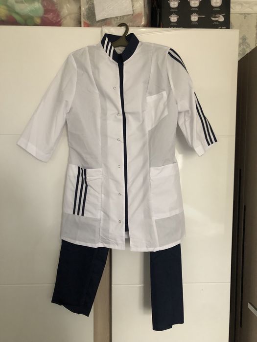 Продам медицинские костюмы