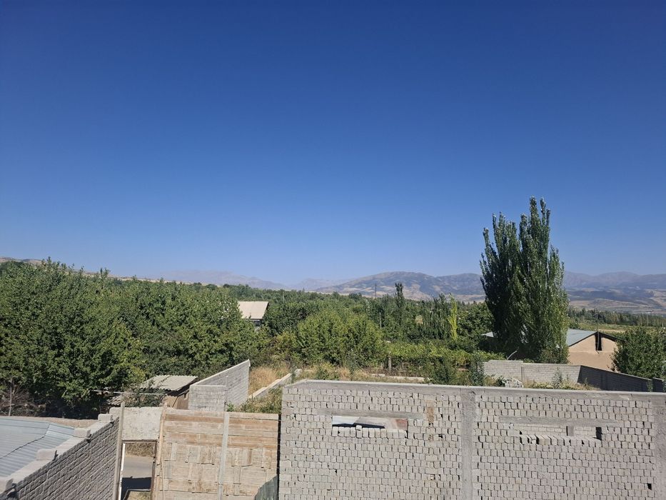 Oqtoshda srochna karopka dacha sotiladi