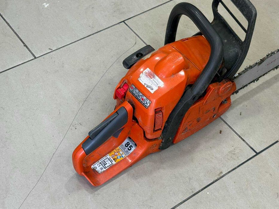 Бензинова резачка Husqvarna 435