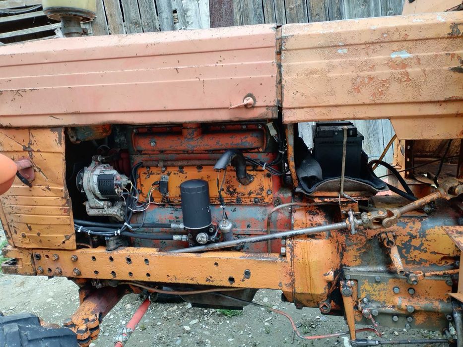 Vand Tractor U650, 3500 euro